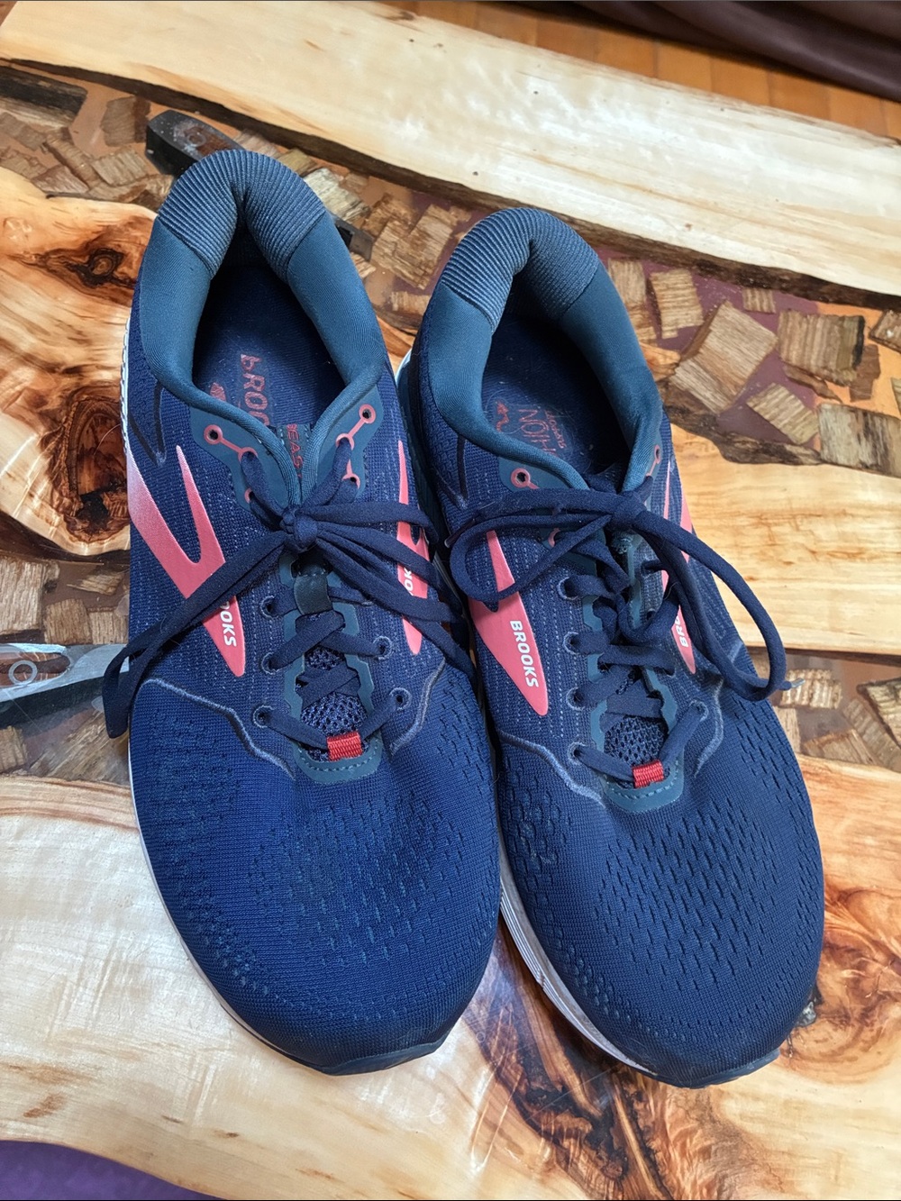 Brooks Men’s Athletic Shoes in Navy with Coral Highlights 11(L) 11.5(R) (4E)